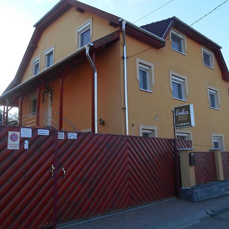 Erika Vendeghaz Hotel Eger Ngoại thất bức ảnh