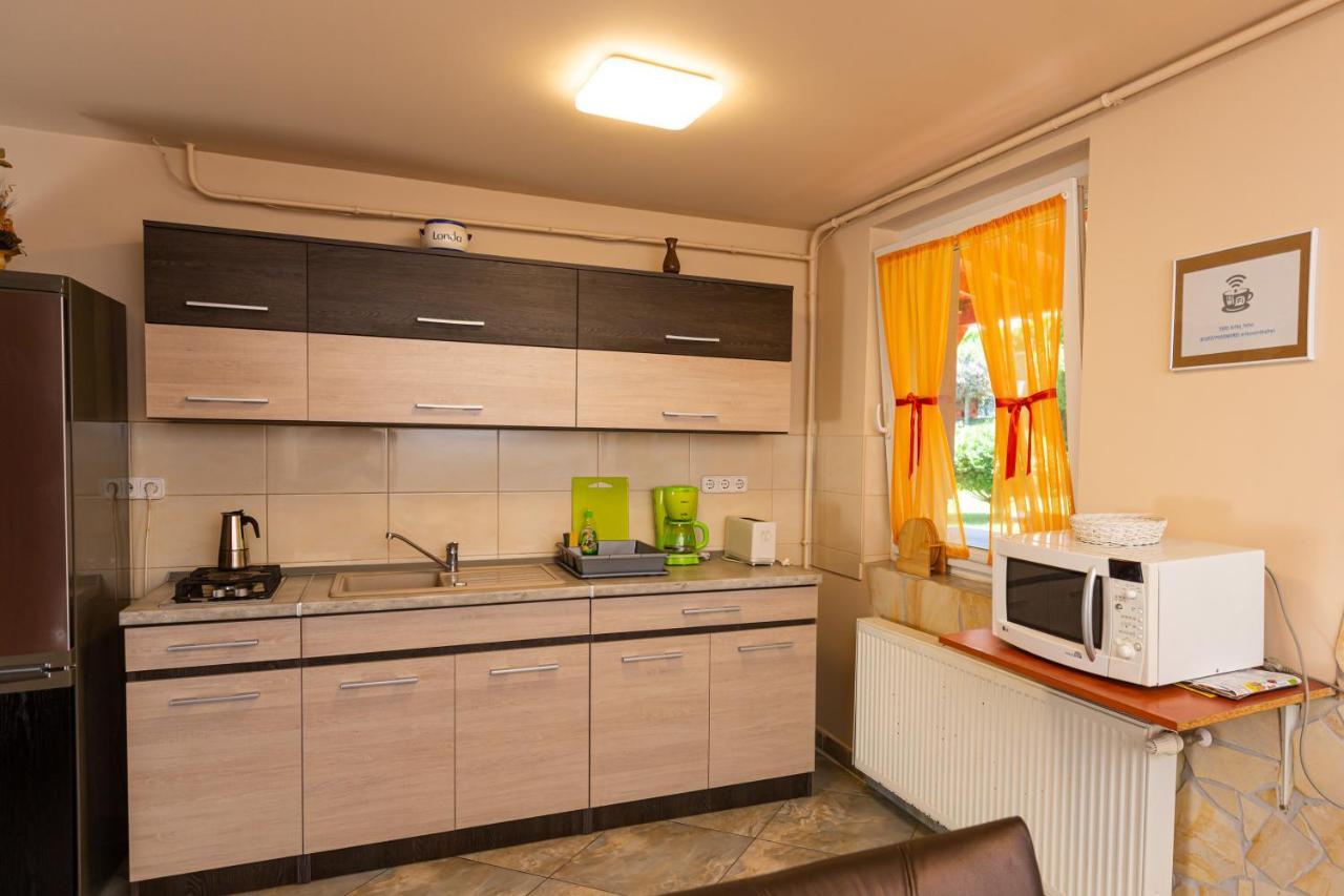Erika Vendeghaz Hotel Eger Ngoại thất bức ảnh