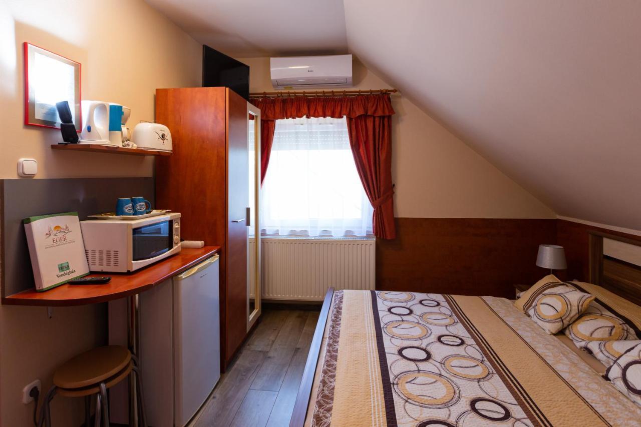 Erika Vendeghaz Hotel Eger Ngoại thất bức ảnh