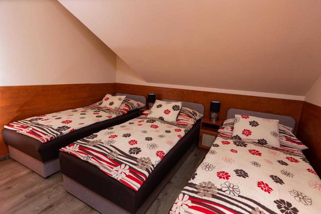 Erika Vendeghaz Hotel Eger Ngoại thất bức ảnh