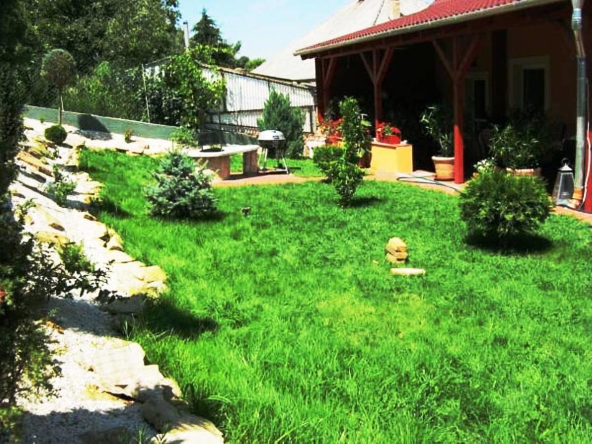 Erika Vendeghaz Hotel Eger Ngoại thất bức ảnh