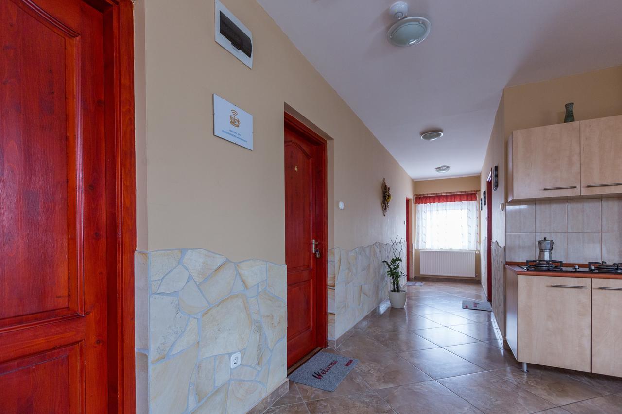 Erika Vendeghaz Hotel Eger Ngoại thất bức ảnh