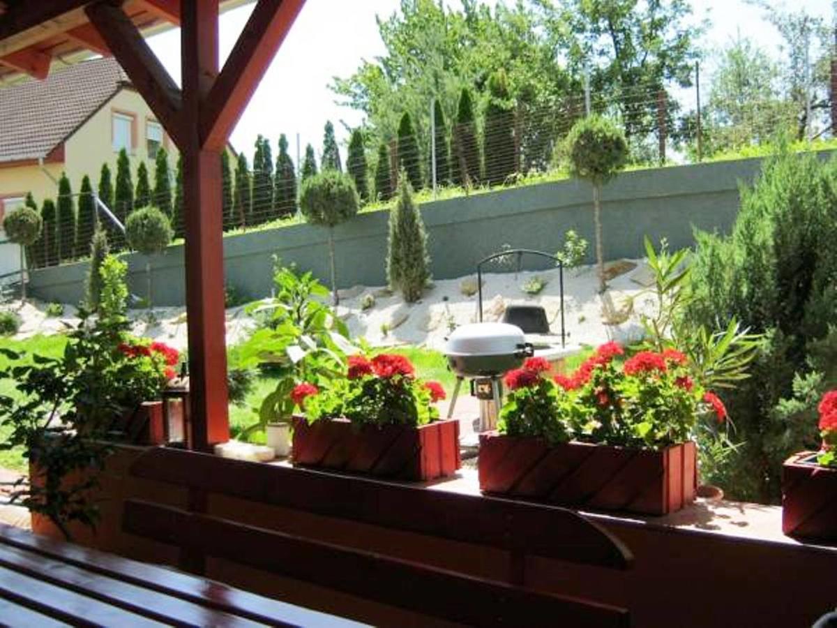 Erika Vendeghaz Hotel Eger Ngoại thất bức ảnh